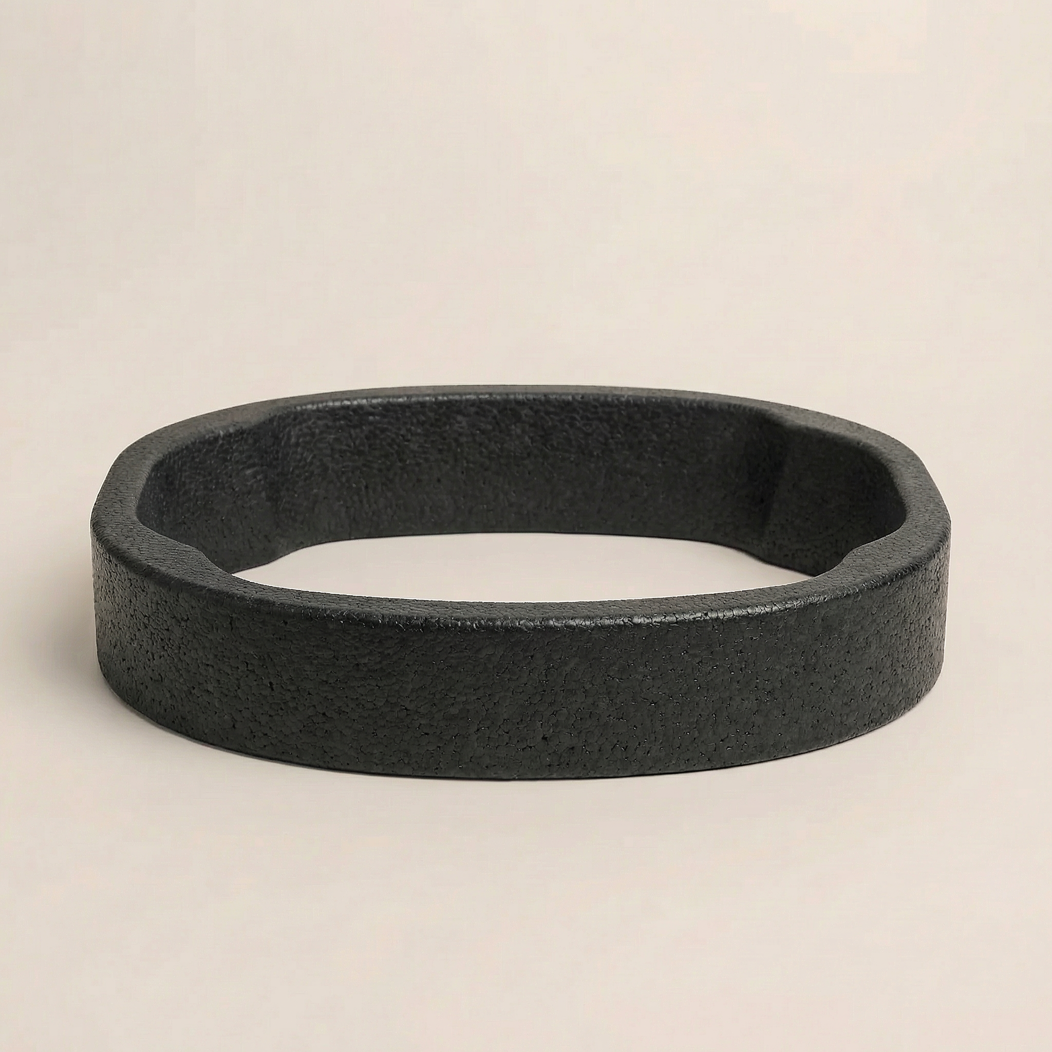 Edge Transportring deep black